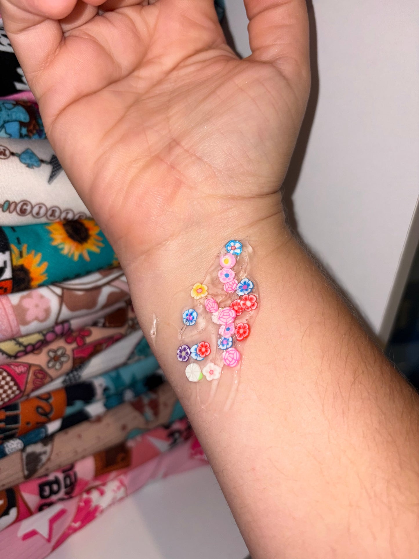 Flower garden hair glitter