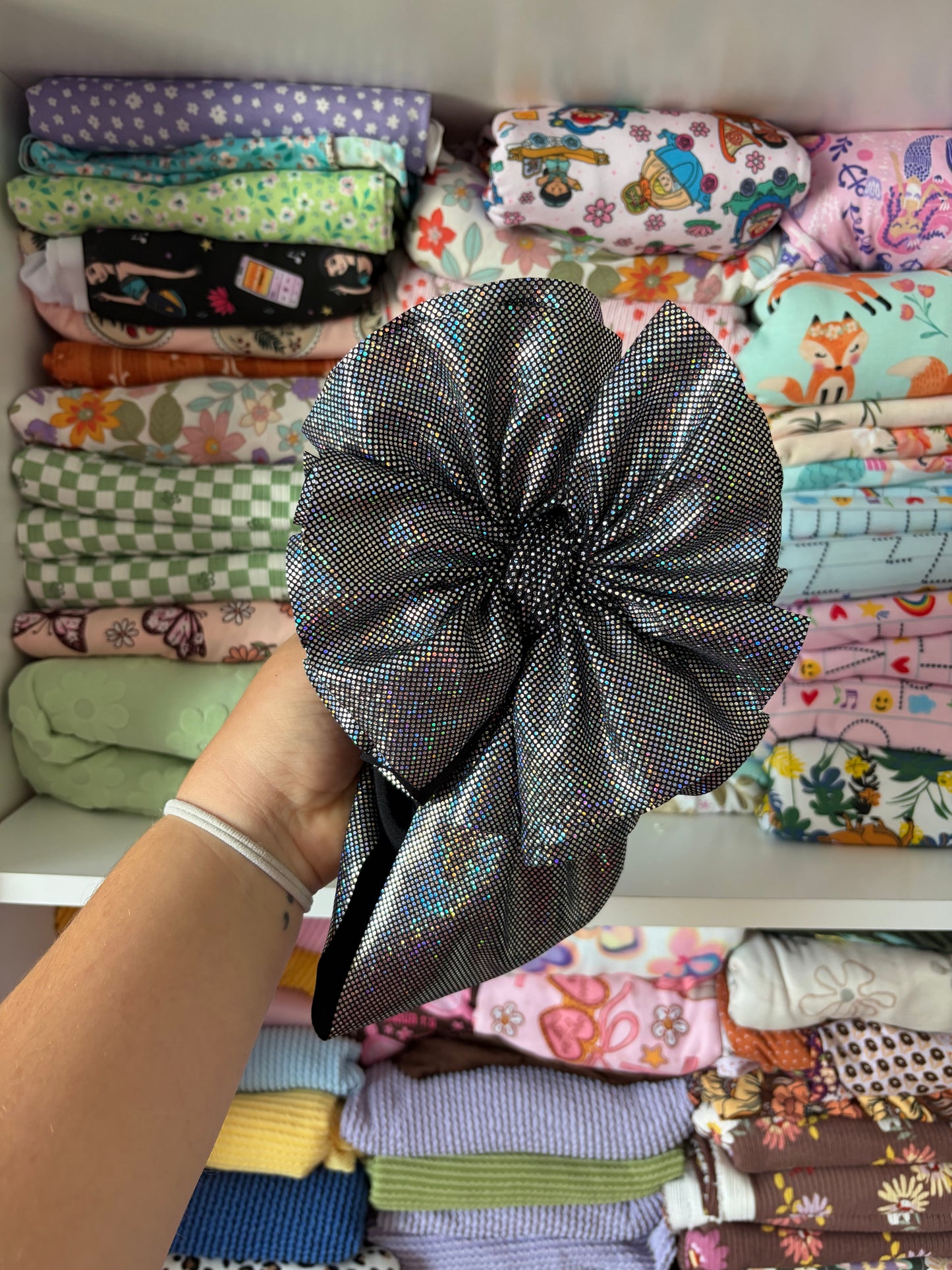 Disco dots black XL shredded wrap