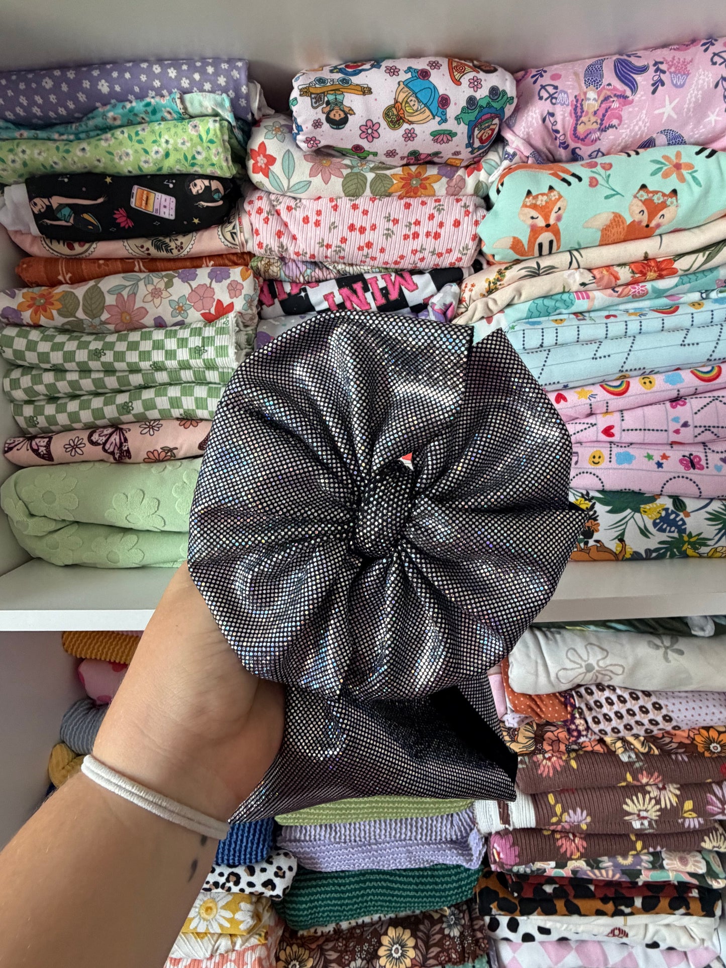 Disco dots black messy wrap