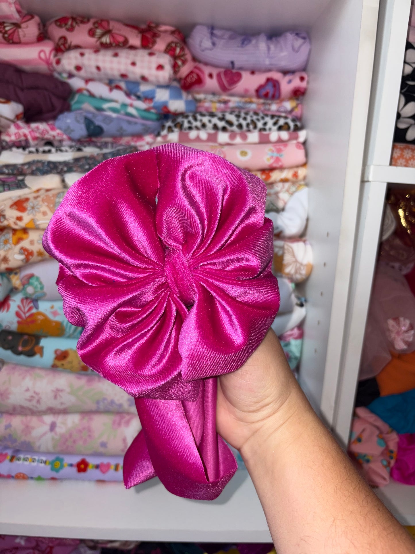 Pink velvet messy bow